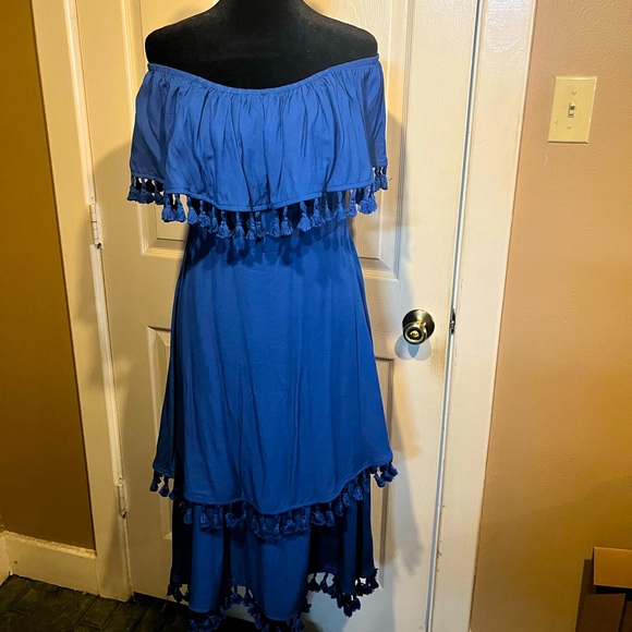 NWTLuLus Cold Shoulder Dress with Pom Poms - Picture 1 of 2